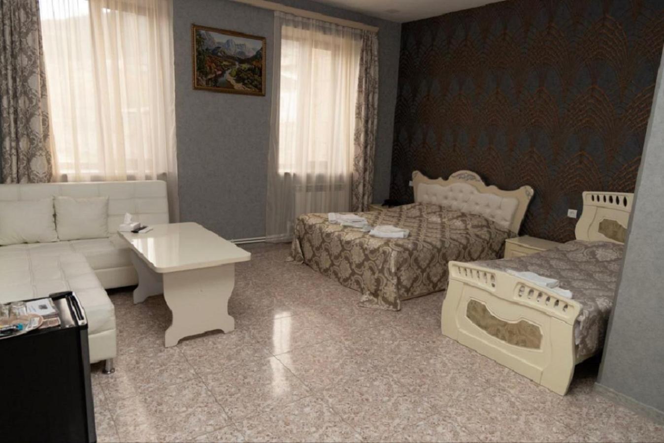 Noyemburg Hotel Noyemberyan 외부 사진